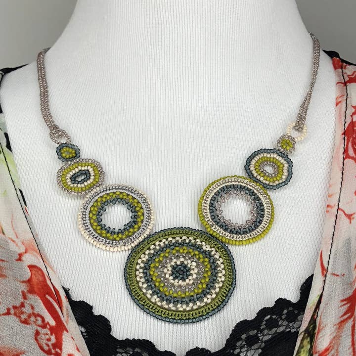 Pärlstav uttalande Halsband-gräsmarker för wholesale av KVZ Designs