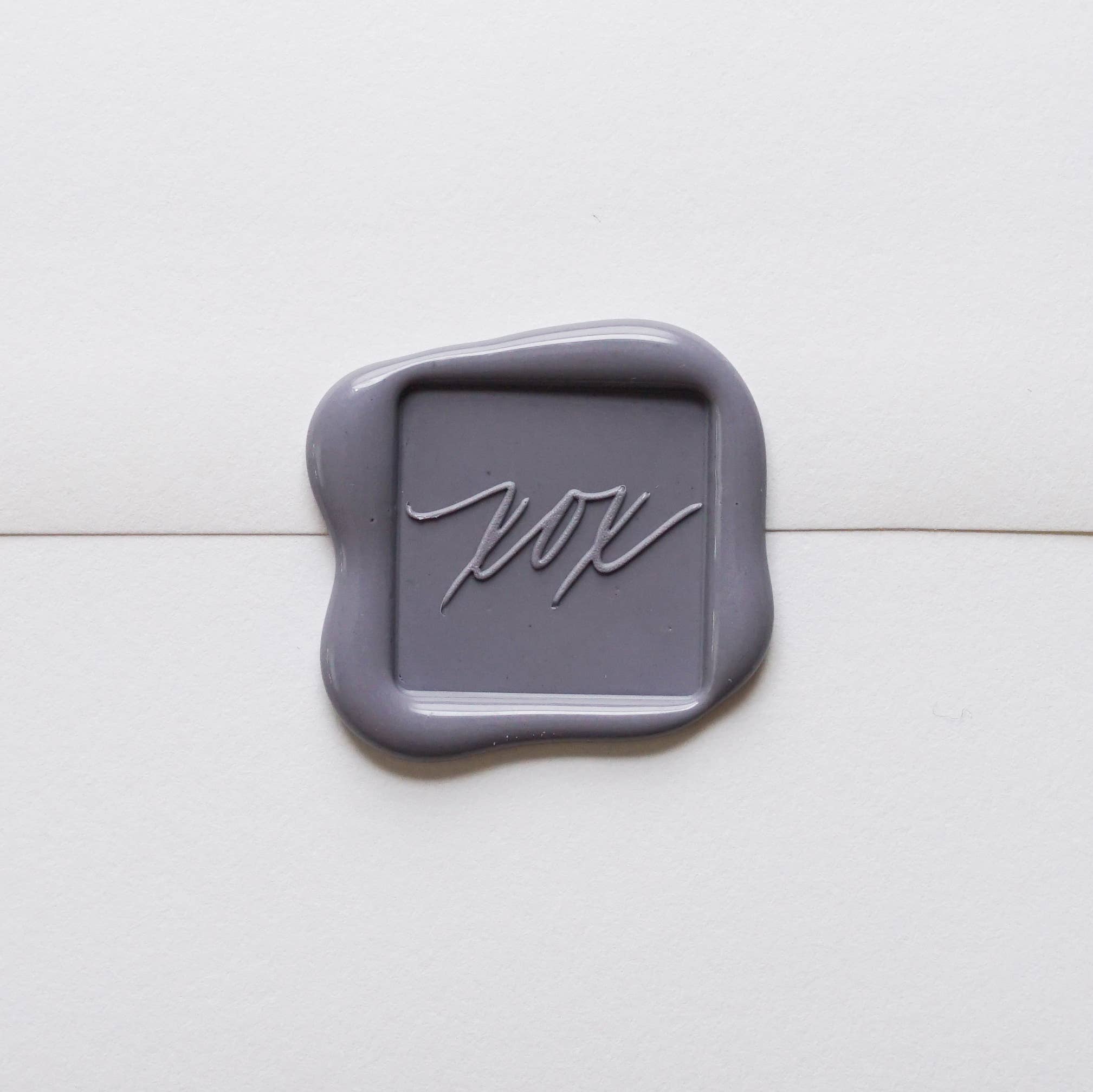 Little Well Paper Co. – wholesale Sealing wax – XOX Wax Seal Set1