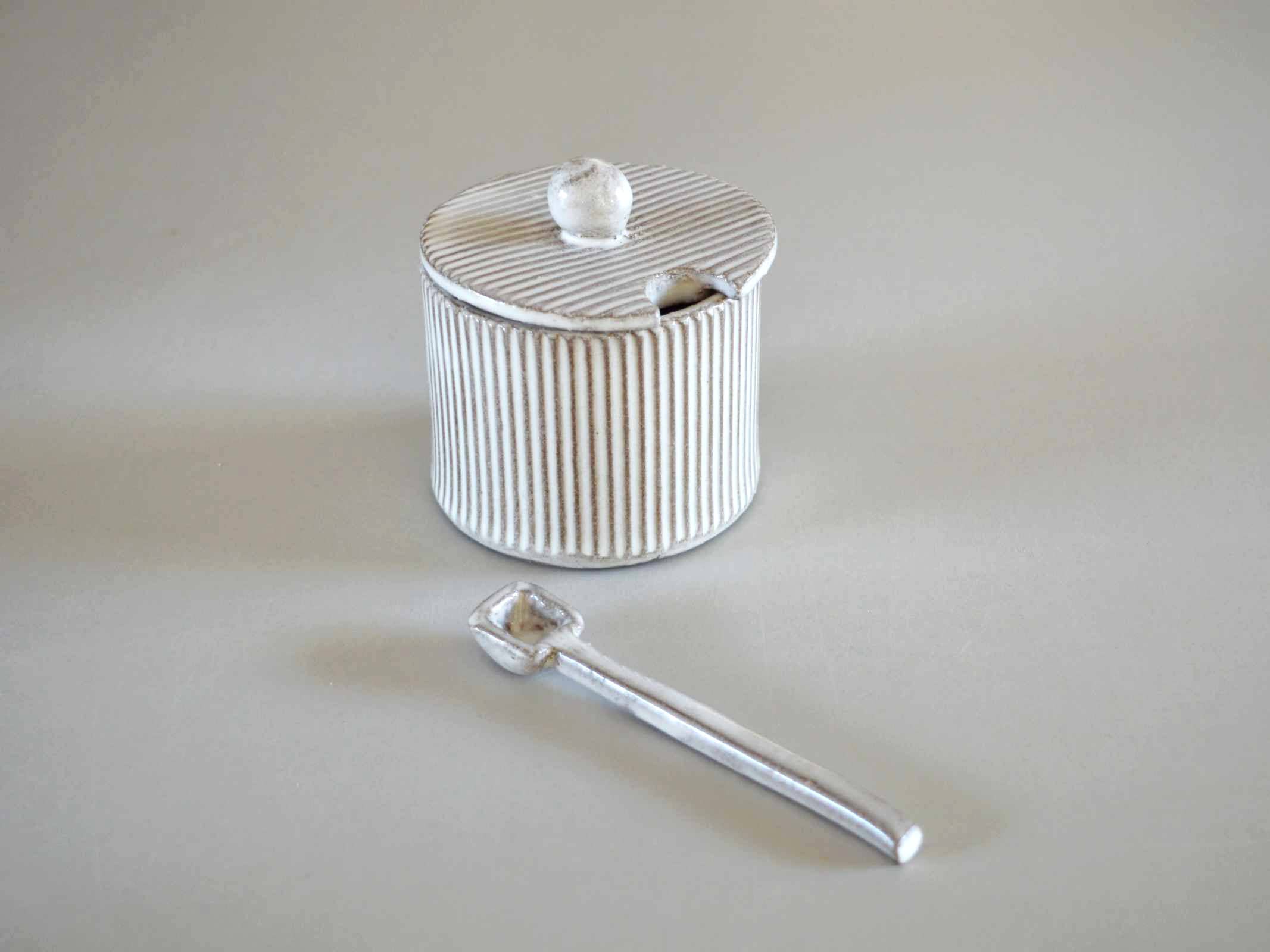 Karolina Bednorz Ceramics - Wholesale Decorative Plate/Dish/Bowl - MILLERIGHE Sugar bowl with quirky spoon Handmade in Italy1