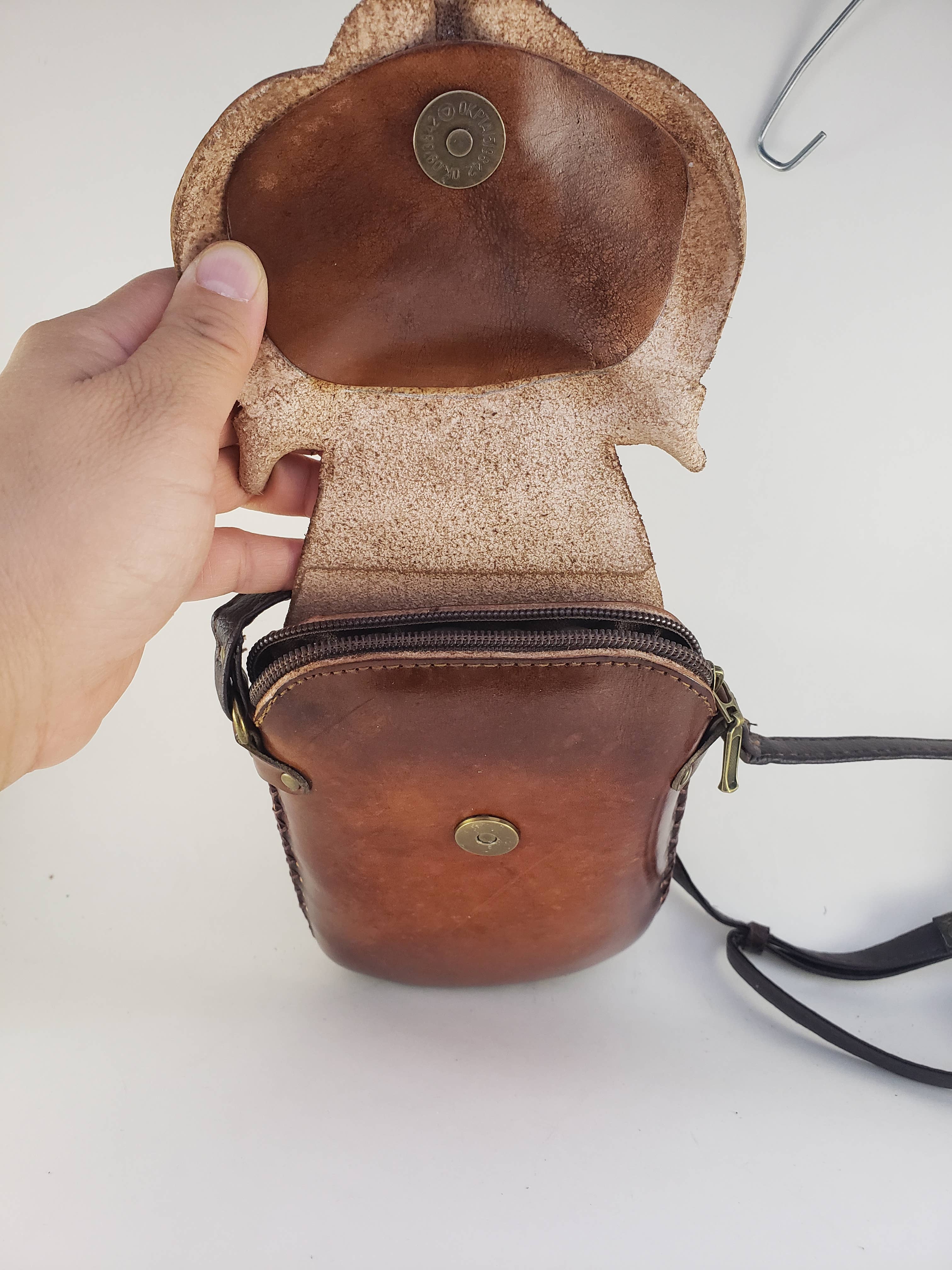 Sunflower Handmade leather inc - Wholesale Crossbody Bag - Women's - Handmade Leather Brown Fox Pouch purse handbag crossbody2