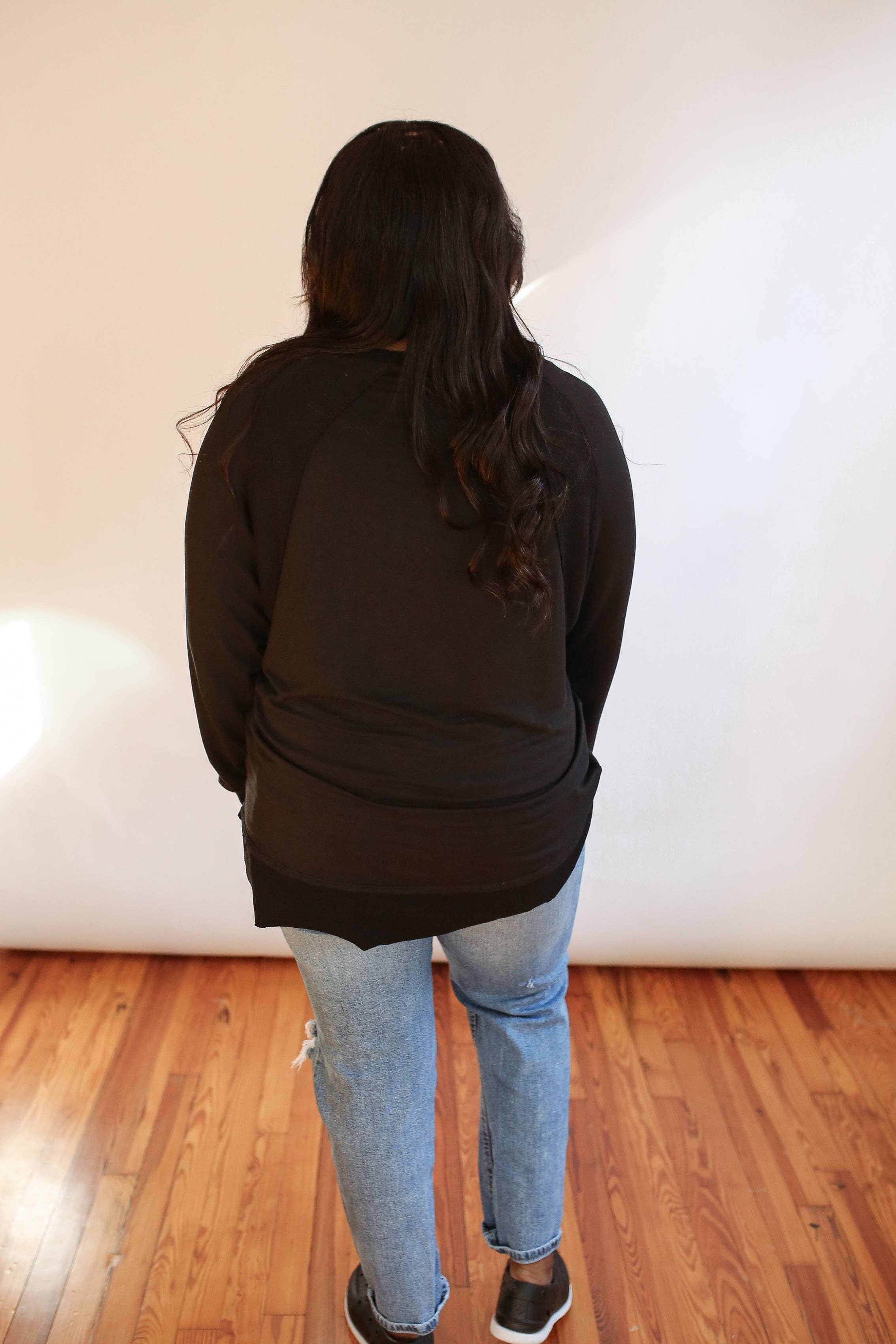 Movemama Apparel - Wholesale Nursing Top - Maternity - FINAL SALE - Free Flowing Long Sleeve Nursing Top3