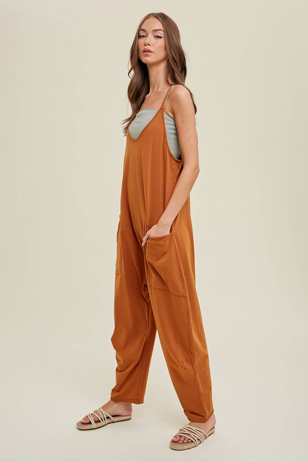 Wishlist Apparel – Engroshandel Jumpsuit - Dame – BEKLÆDNINGSGENSTAND VASKET OVERSIZE STRIKKET JUMPSUIT/WL24-85005
