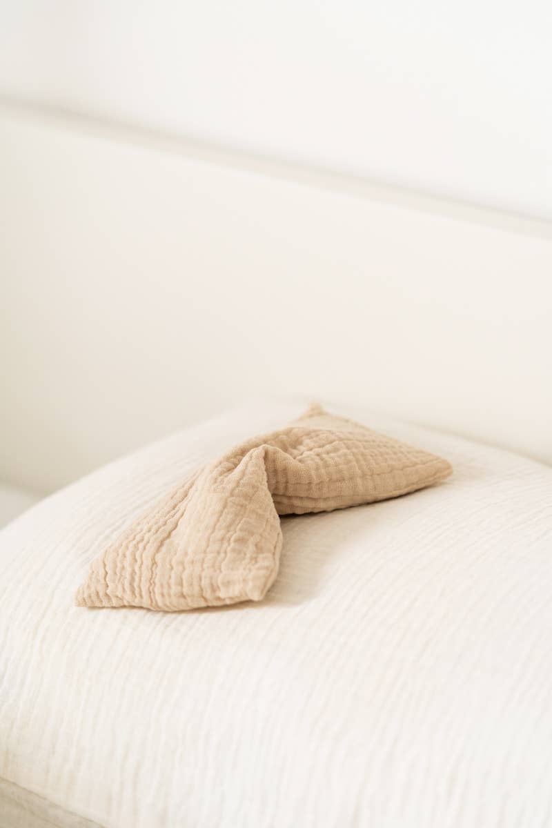 La Petite Leonne - Wholesale Spa/Therapy Pillow - Weighted eye pillow (Unscented)2