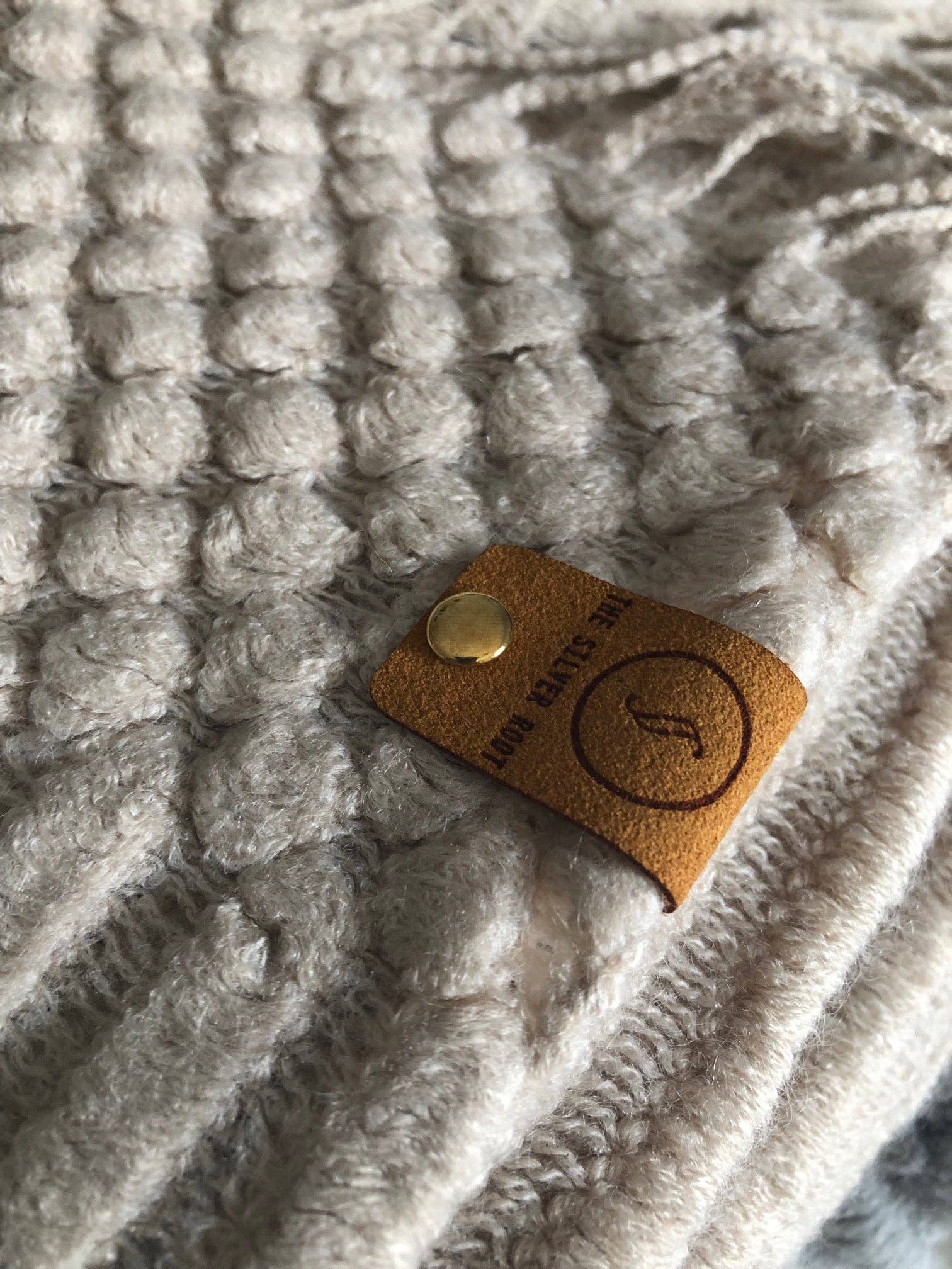 The Silver Root - Wholesale Throw Blanket - Throws4