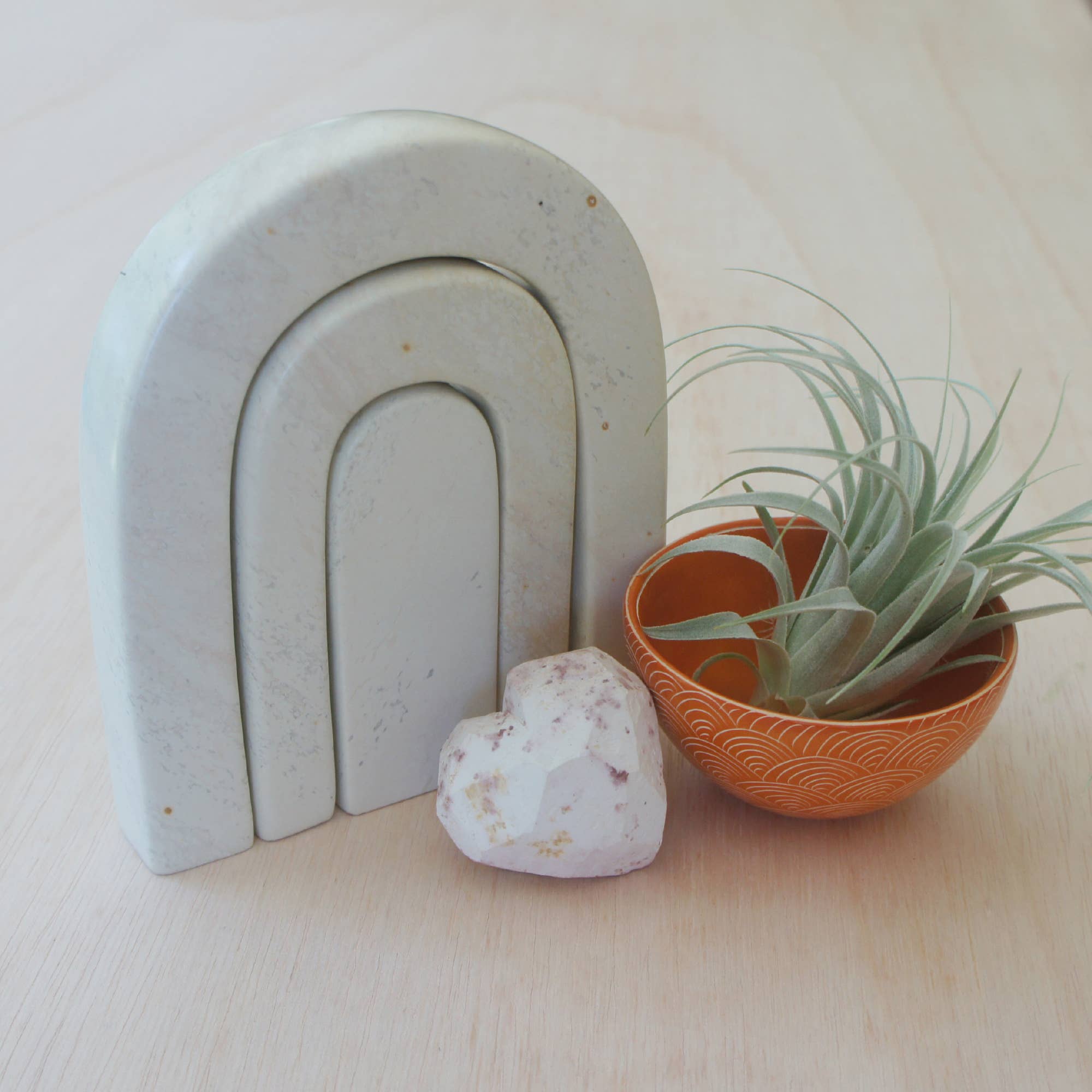 Venture Imports LLC - Vendita all'ingrosso Scultura - Scultura naturale dell'arcobaleno5