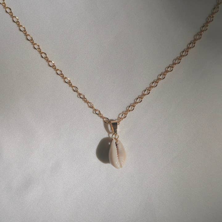 Cowrie Shell Pendant for wholesale by Hello Koai