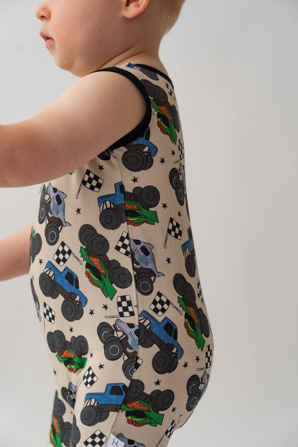 House of Henry – Großhandel Strampler – Baby – Monster-Truck-Shorty-Tank-Overall3