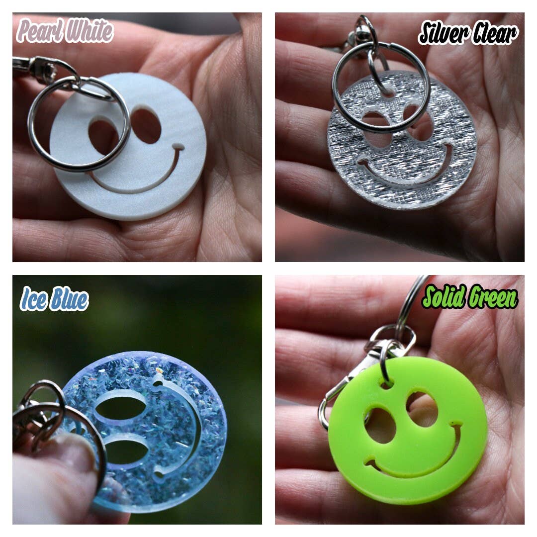 DeanMish – Engroshandel Nøglering - Dame – Laserskåret Mini Smiley akryl nøgleringe2