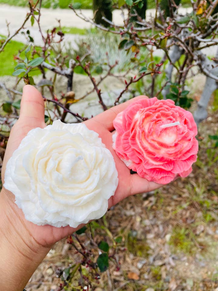 Small Rose Candle | Aromatic Rose that Smells like Rose | Red Rose Scented Candle for wholesale by AZUCENA