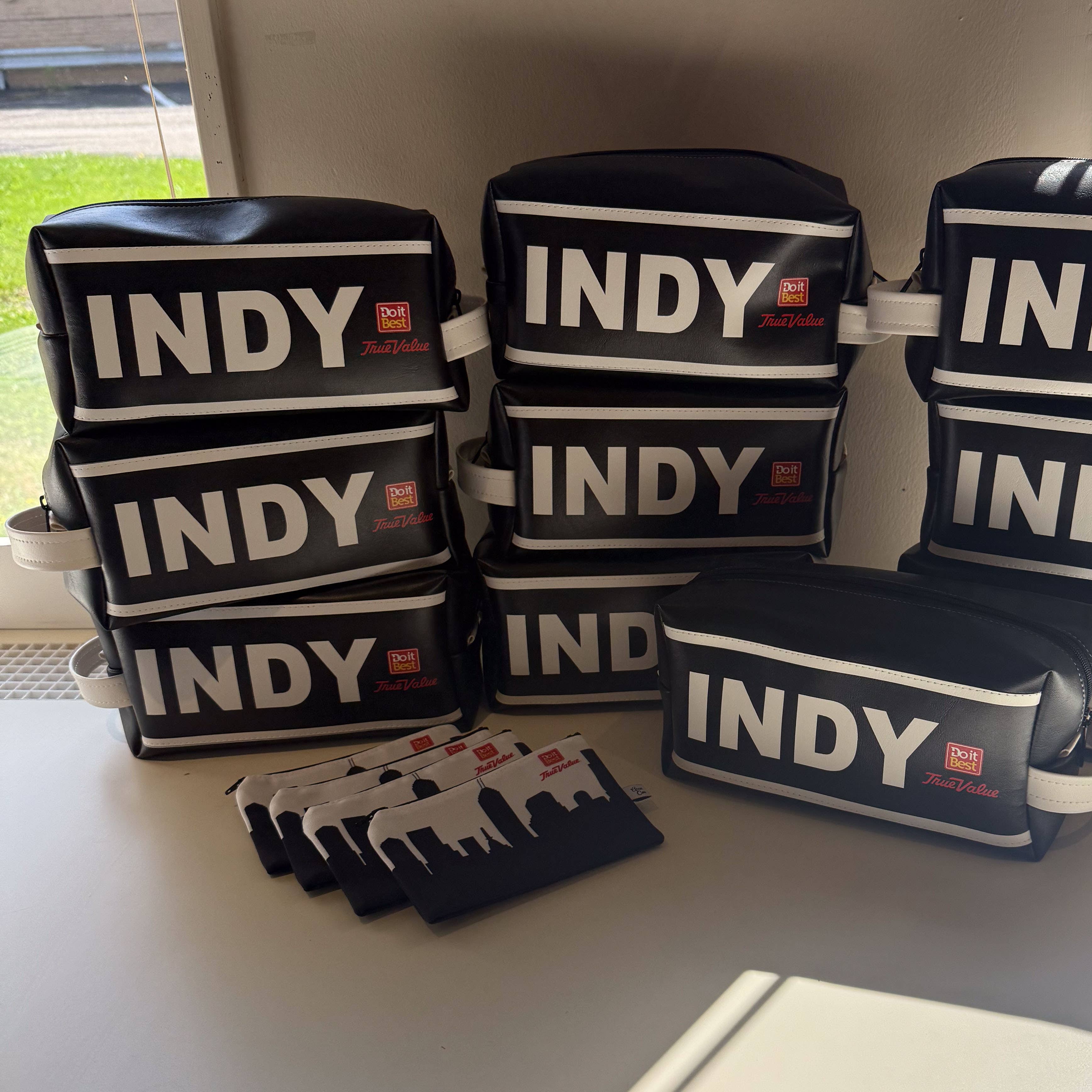 Anne Cate - Wholesale Toiletry Bag - Women's - Custom Dopp Kit Toiletry Bag Travel Bag -Personalized, Promo6