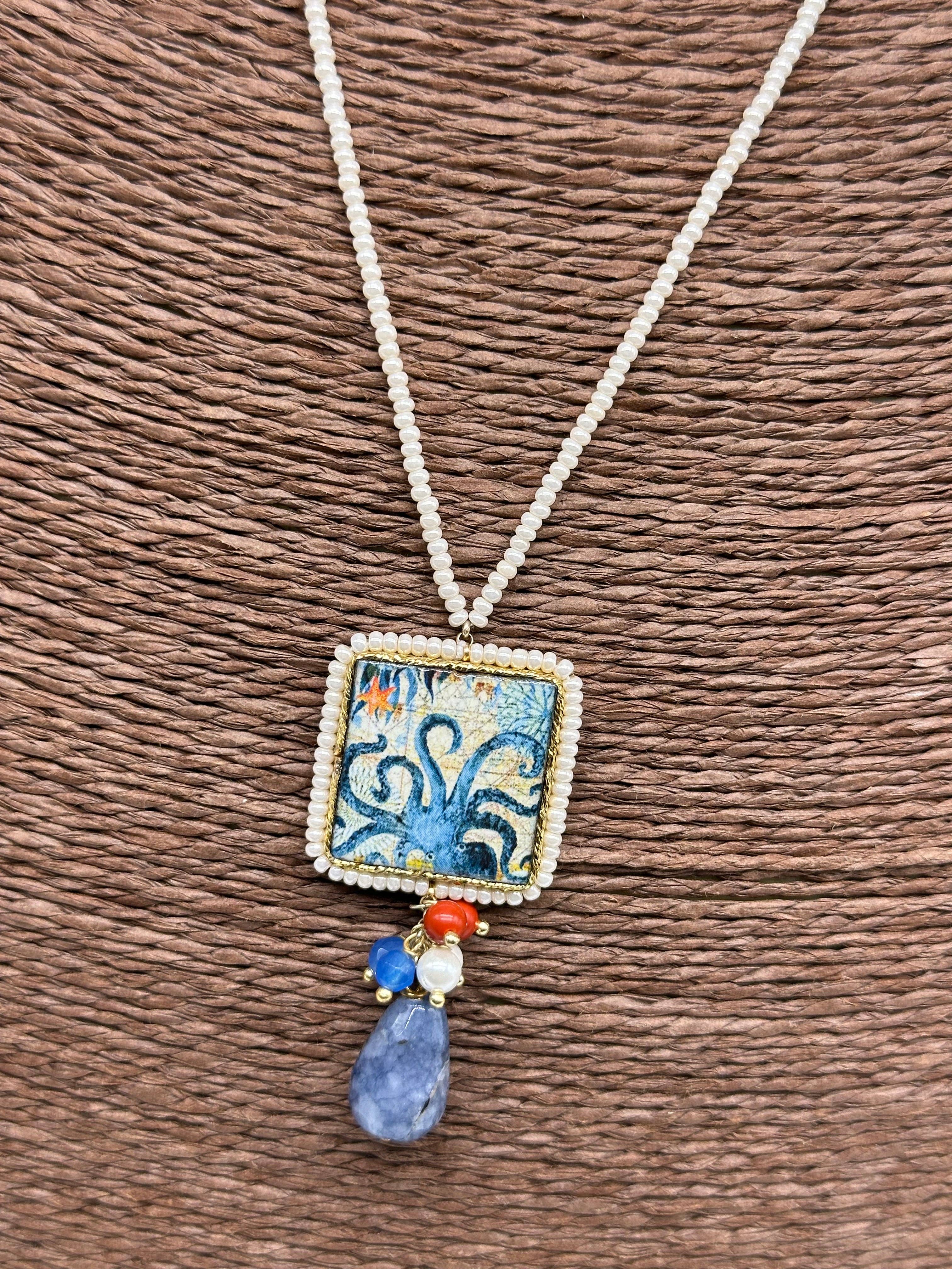 DD Ceramiche Siciliane – wholesale Pendant/charm necklace – Caltagirone Ceramic Tile Necklace, Polipo, white beaded chain2