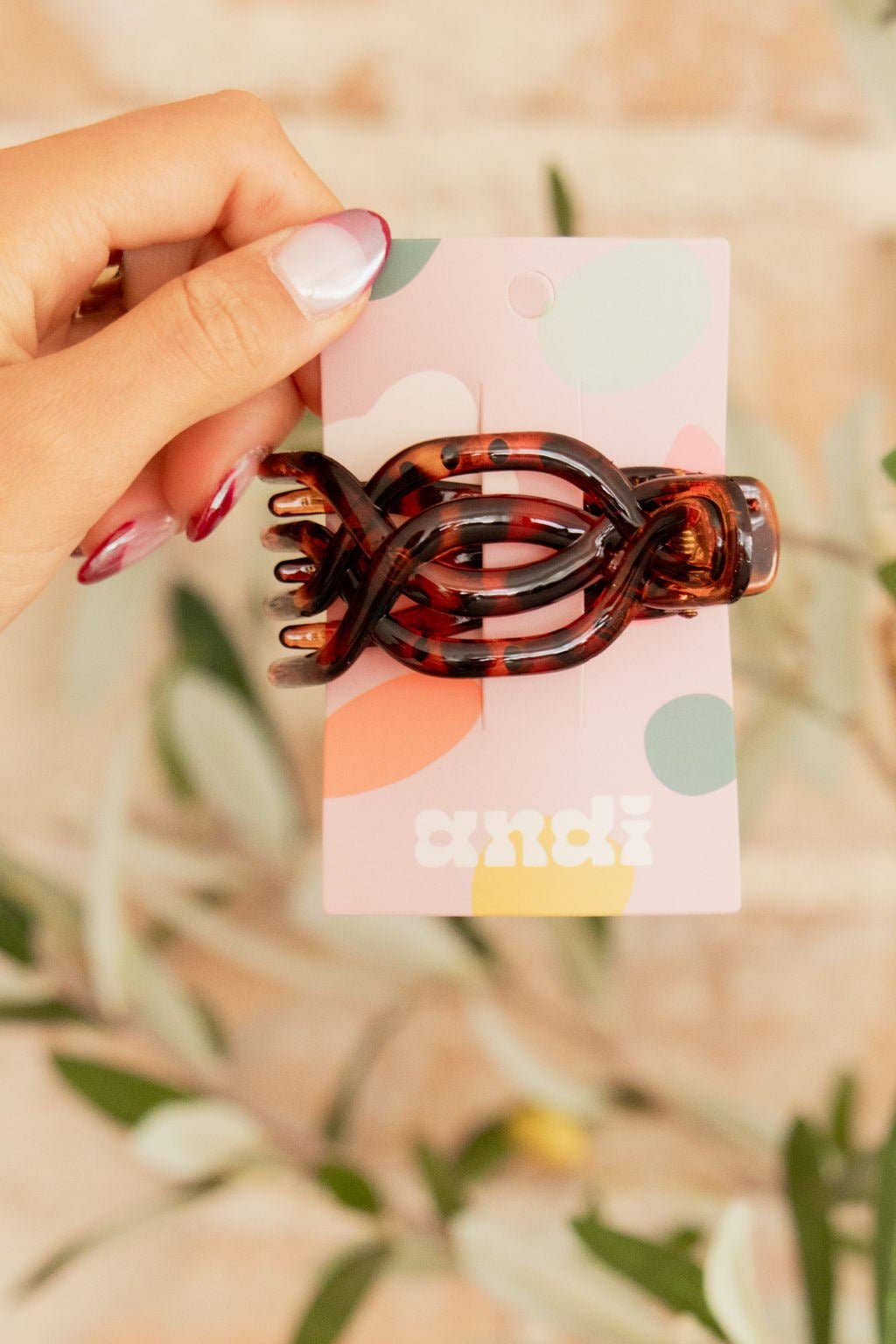 Shop Andi - Wholesale Hair Clip - Women's - Overlapping Flat Claw Clip4