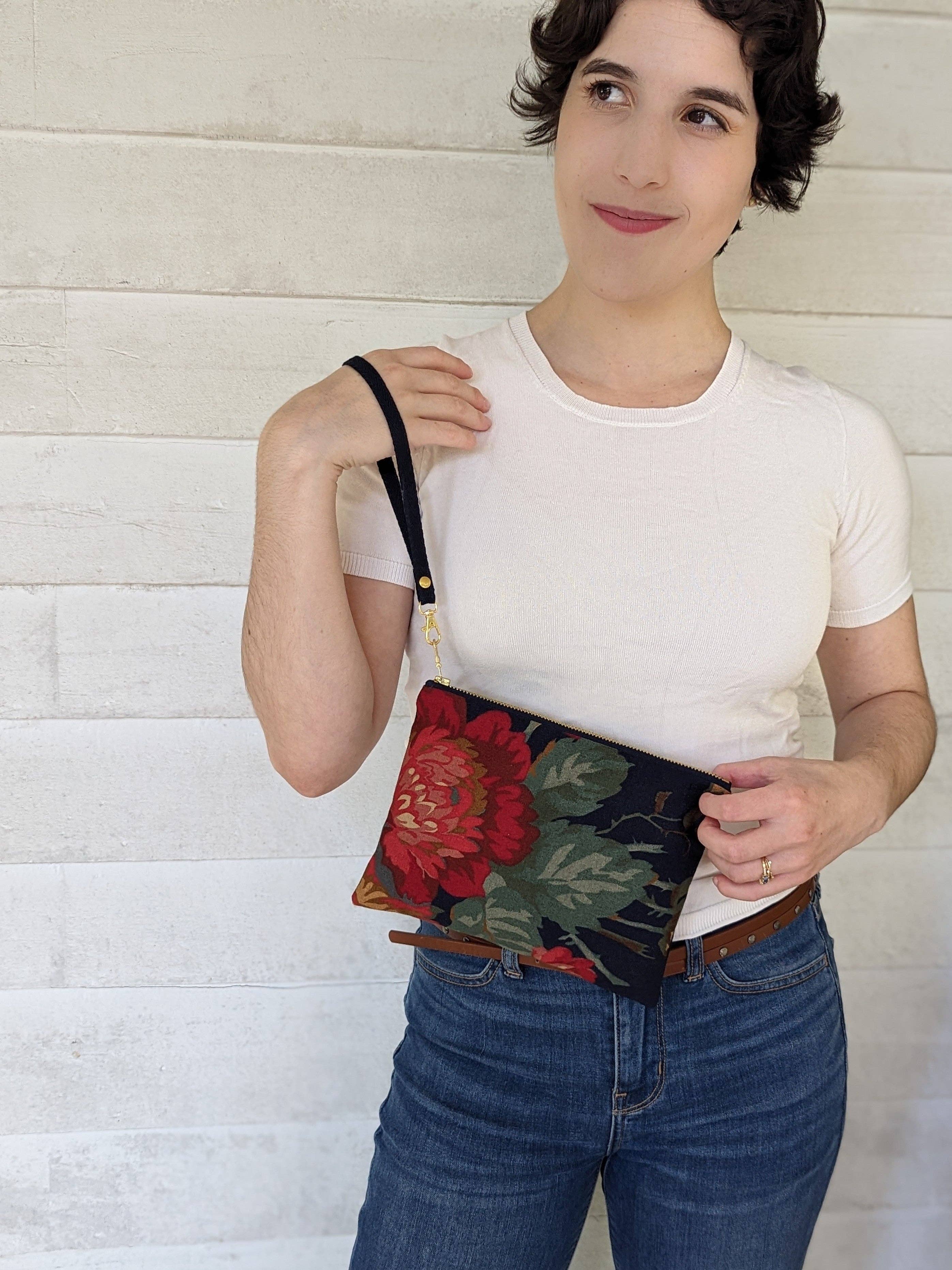 Ash & Rose - Wholesale Clutch Bag - Women's - Classic Navy Rose Purse3