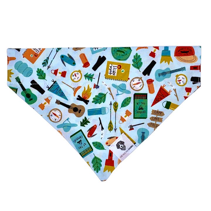 Camping Crew Slip-On Hund Bandana for engroshandel hos The Social Dawg
