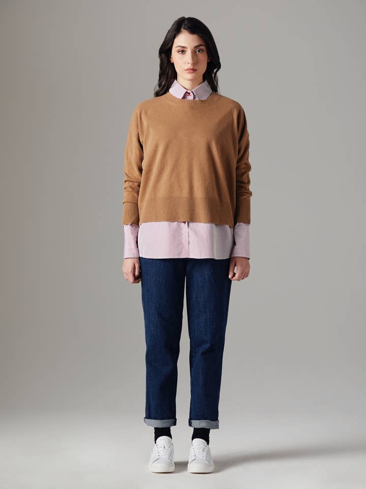 Randig skjorta i poplin med långa ärmar och hög manschett för wholesale av Punta da mar