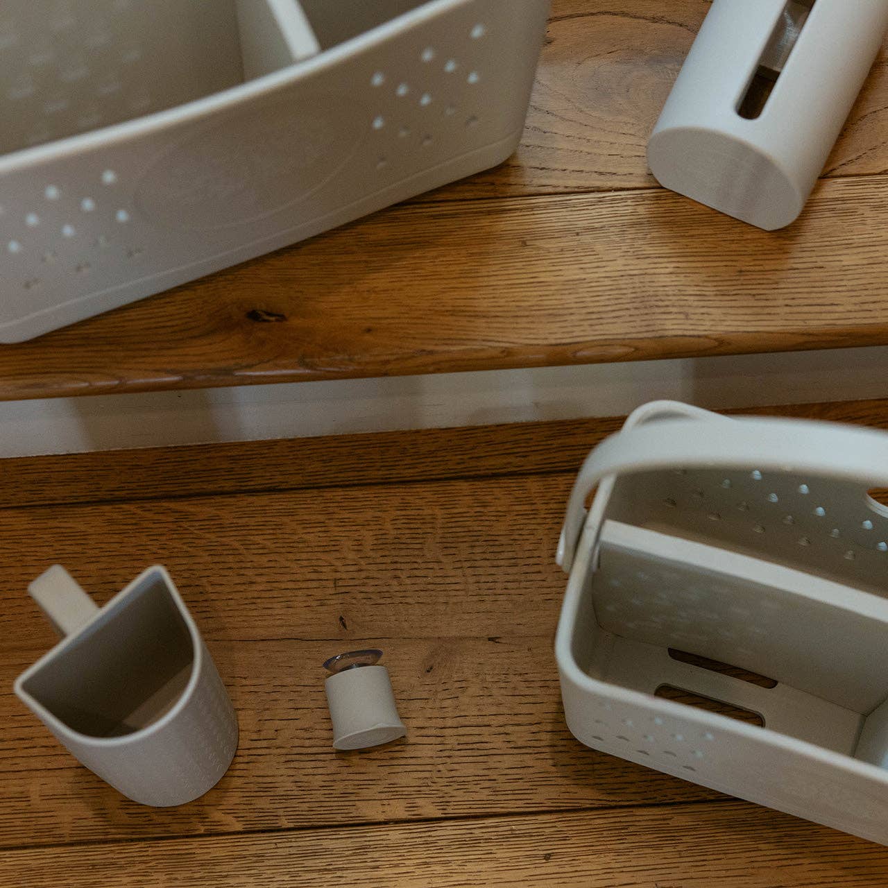 Parker Baby Co. - Wholesale Bath caddy - Silicone Bath Hook6