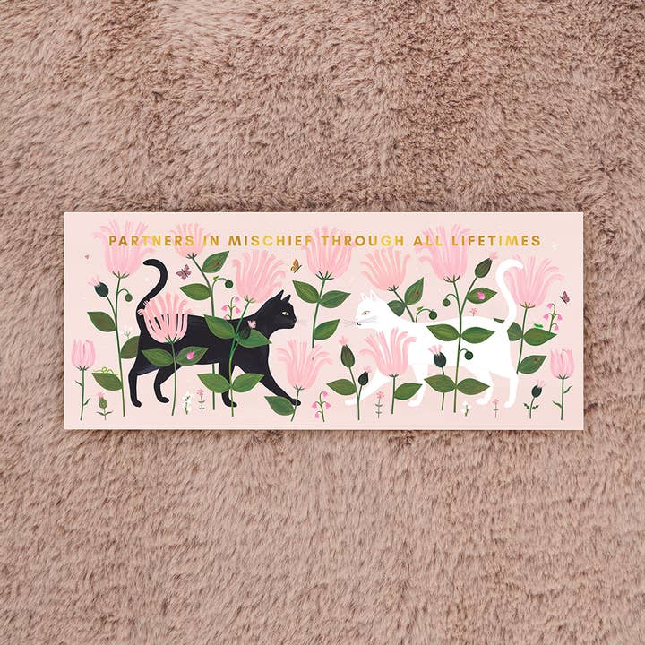 Girl w/ Knife - Vendita all'ingrosso Biglietti d'amore - Biglietto d'auguri Partners in Mischief, in lamina d'oro1