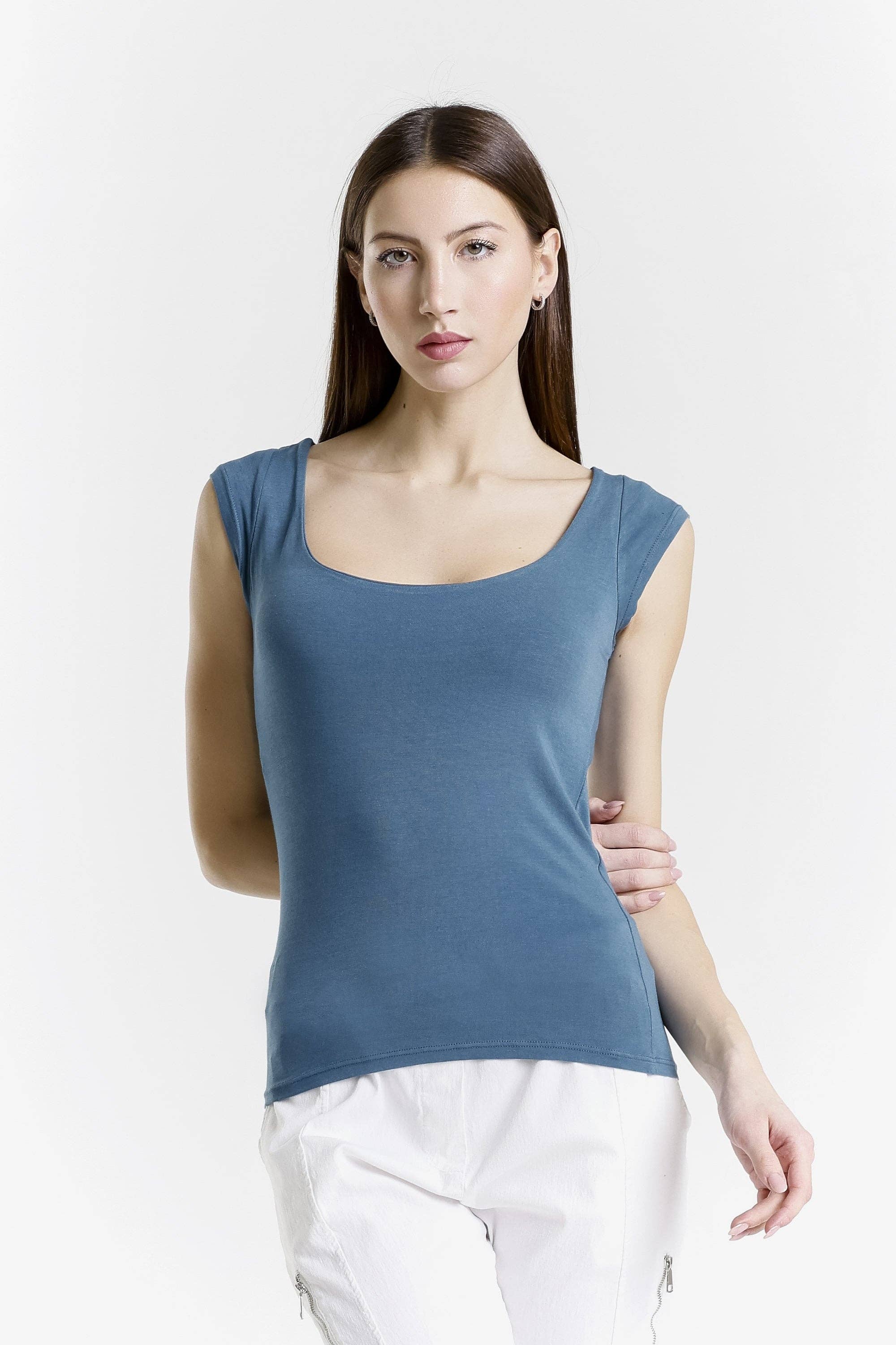 TINA Stephens Italy/Tees By Tina - Vendita all'ingrosso Top in maglia - Donna - Maglietta Kennedy a maniche corte con reggiseno integrato (BSS701)9