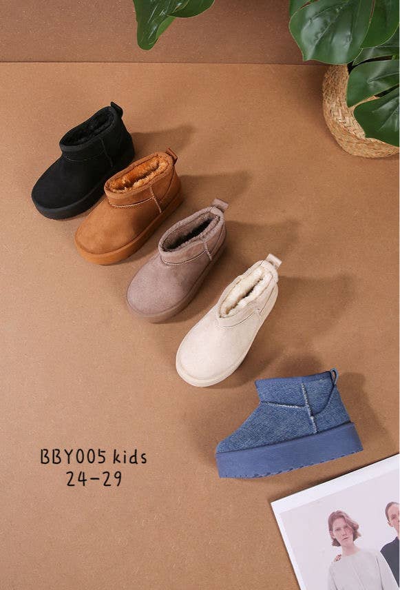 BELLICY / Cink-me – Großhandel Stiefeletten – Kinder – Kurzstiefeletten aus Wildlederimitat mit Futter und flacher Sohle, BBY0050