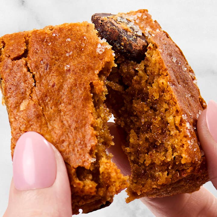 LEXINGTON BAKES - Wholesale Cookie - Vanilla Almond Choc Chip Protein Cookies • 6 Pack1