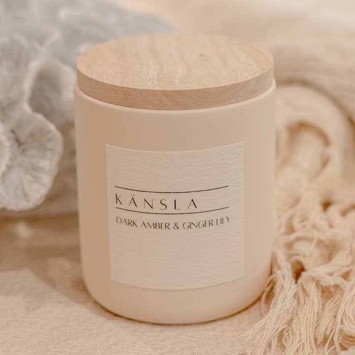 Dark Amber & Ginger Lily Candle for wholesale by kansla