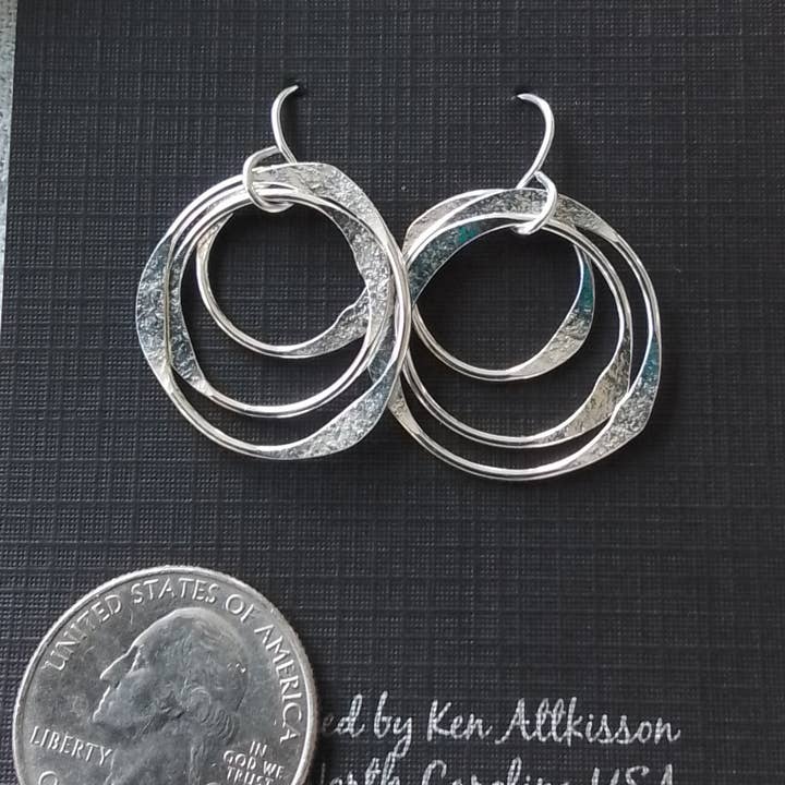 Ken’s handcrafted jewelry - Vendita all'ingrosso Orecchini pendenti - In argento Sterling spesso tre cerchi multipli.4