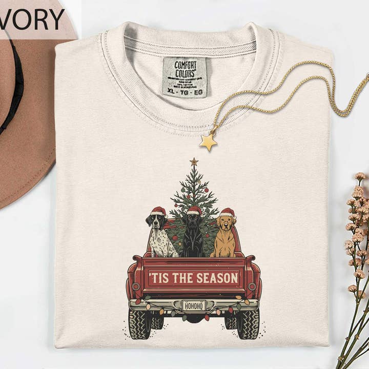 T-shirt de camion de chien aux couleurs réconfortantes de Noël, pull de Noël pour la vente par Glaime
