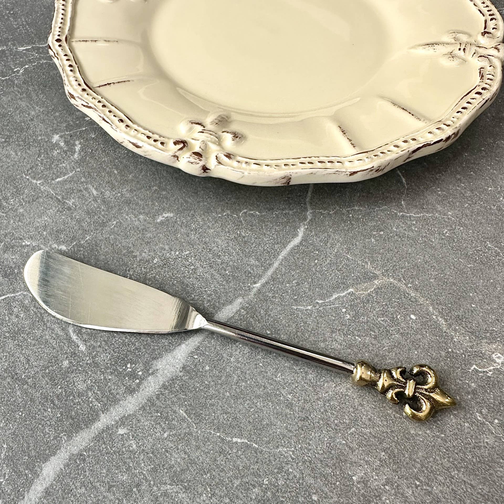 India Handicrafts Inc - Vente Couteaux à fromage - Épandeur à manche doré1