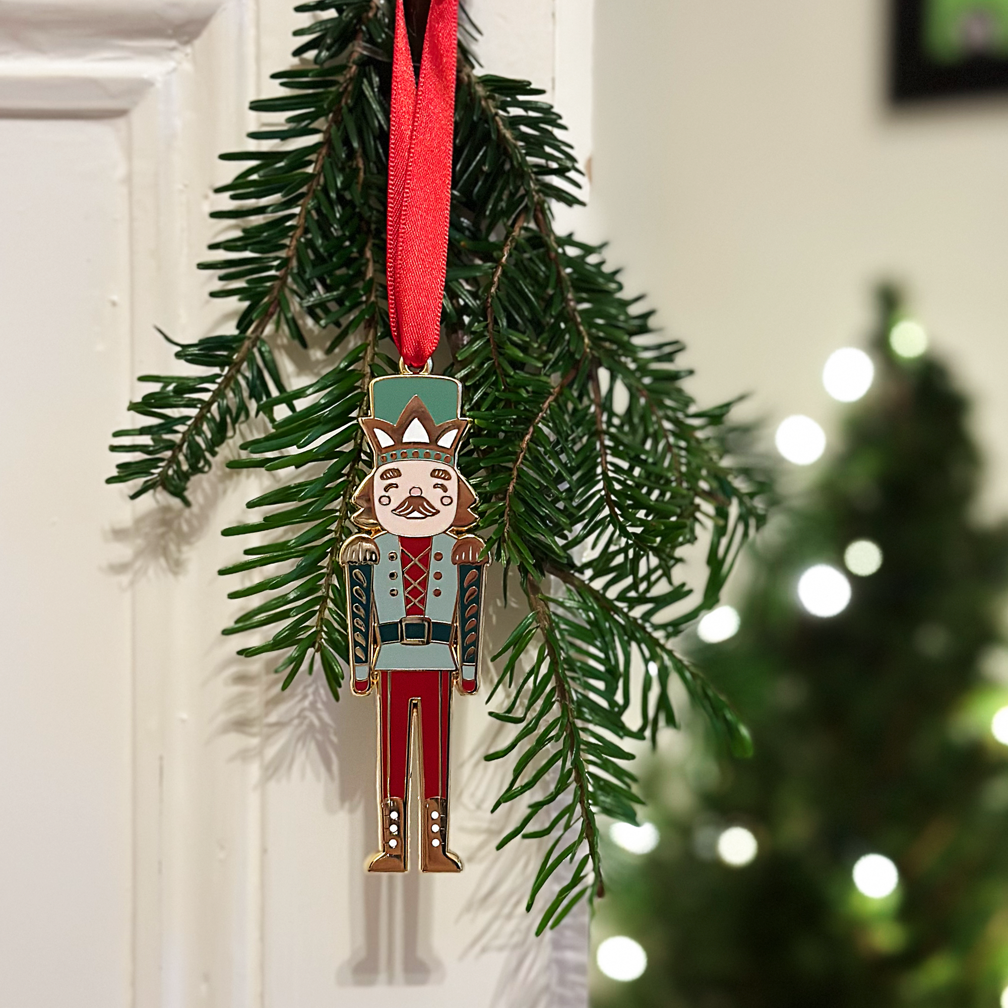 Clara and Macy - Venta al por mayor Adornos - Decoración de árbol de Navidad esmaltado con forma de cascanueces7