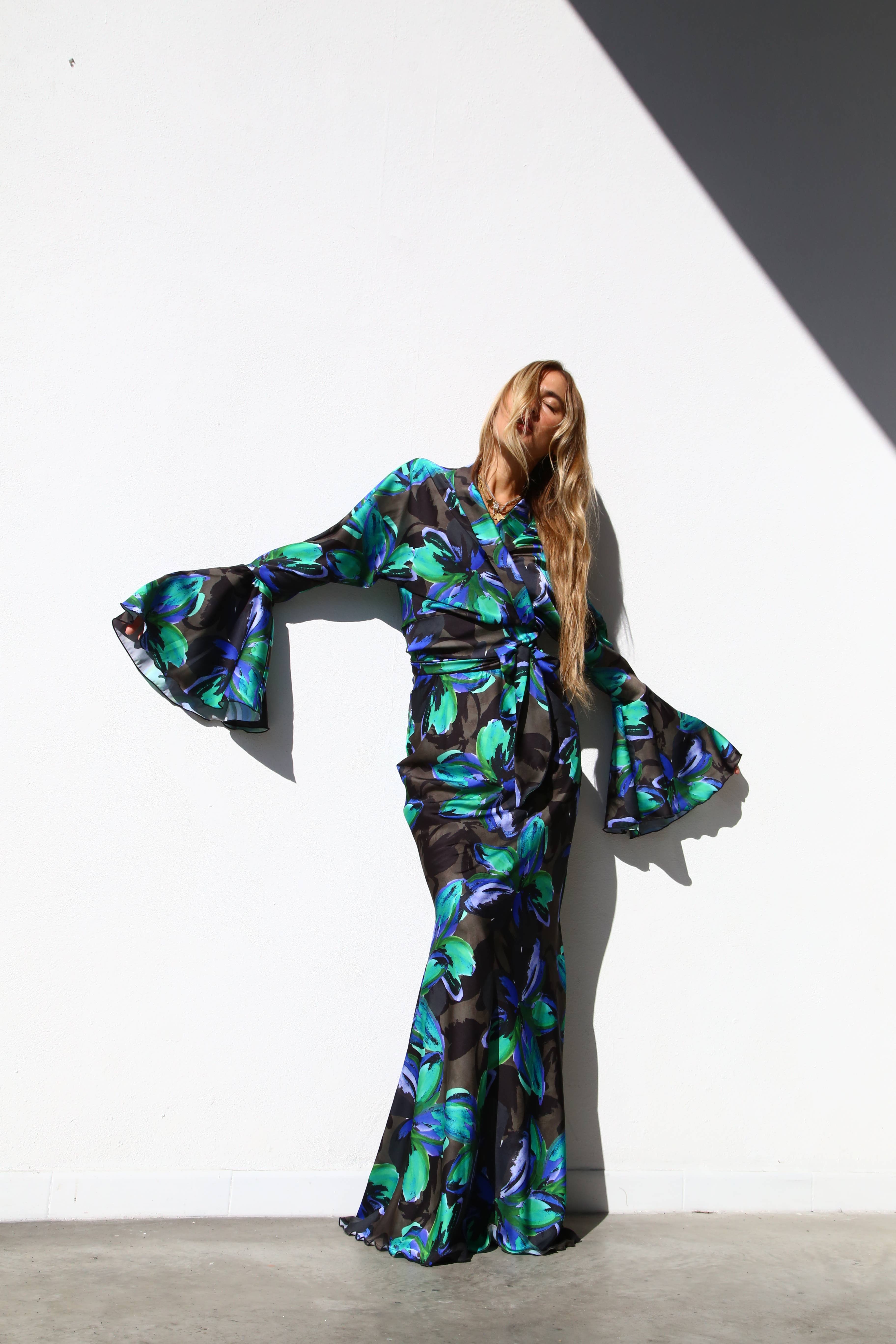 FIORI POP GONNA A SIRENA RASO FIORI POP in vendita all'ingrosso su Faire4