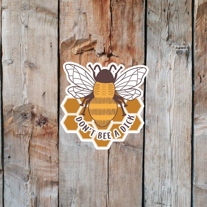 Banana Travels Press – wholesale Klistermärke – Bee inte en kukklistermärke | Bee klistermärke | Honeycomb Bee Stick3