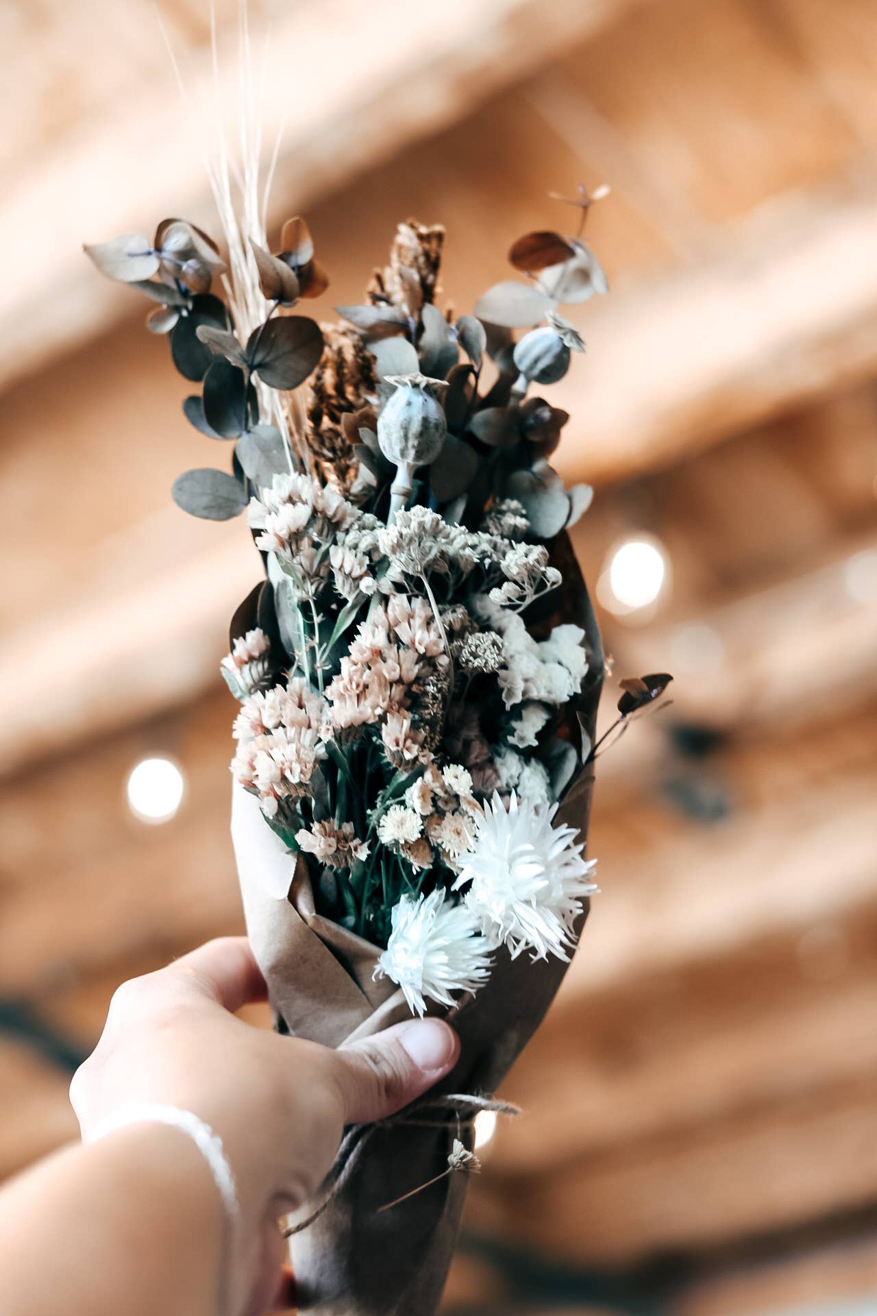 Andi Aesthetics - Wholesale Dried/Pressed Flowers - Dried Flower Bouquet0