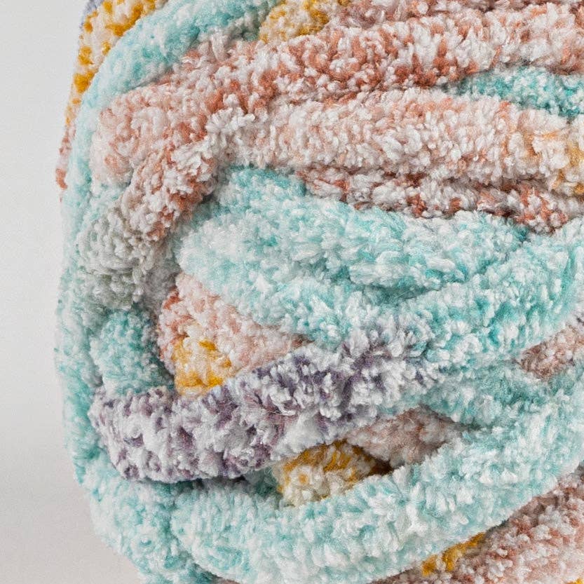 Crafted by Catherine - Wholesale Yarn - Chunky Heather Yarn | 7oz/200g | Super Bulky #6 | Pack of 411