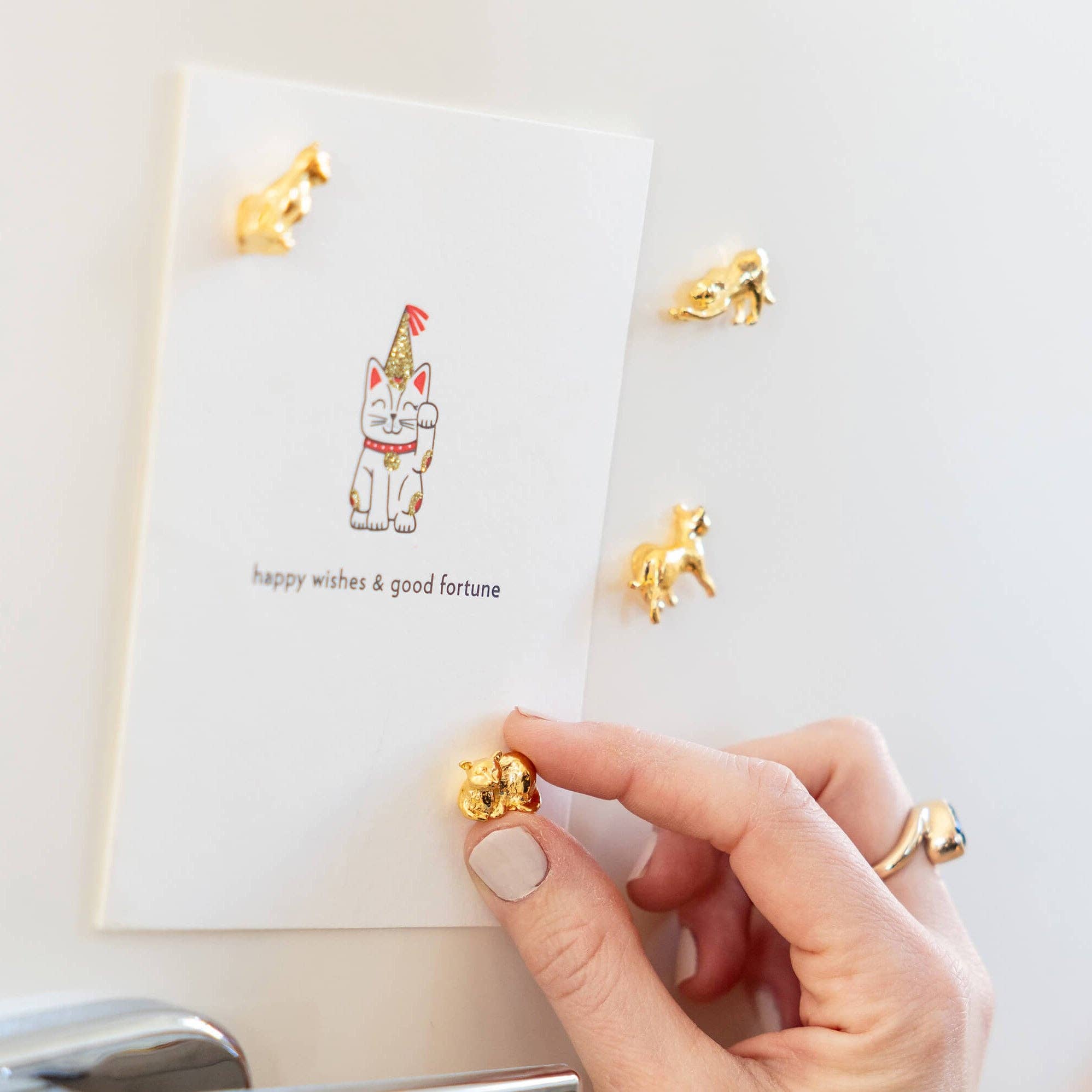 Three by Three Seattle - Vente Aimants - aimants pour chats en métal moulé1