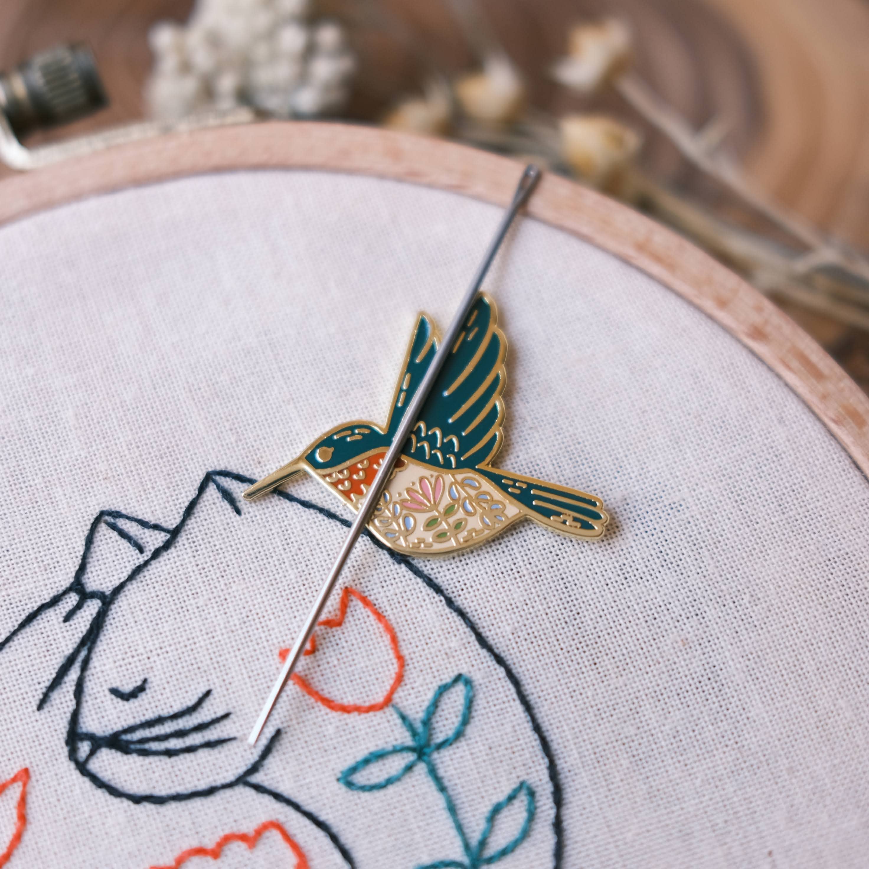 Justine Gilbuena - Wholesale Embroidery/Cross Stitch Supplies - Hummingbird Needle Minder ✦ with clear bag ✦1