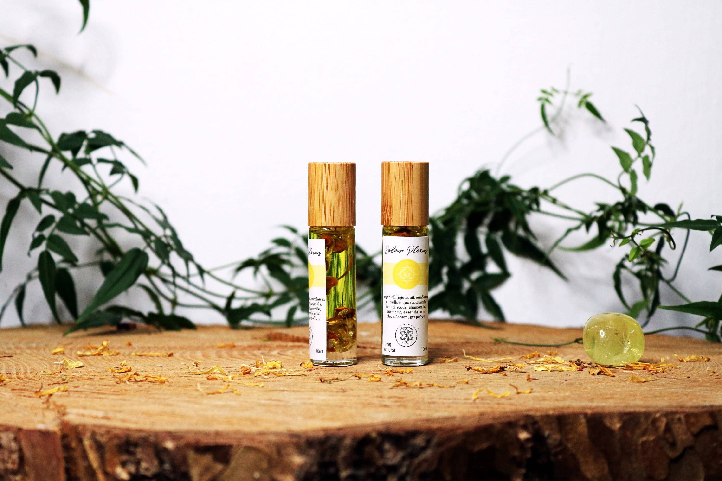 Ayamani Naturals - Vente Huile essentielle - Huile de chakra du plexus solaire avec quartz jaune et herbes