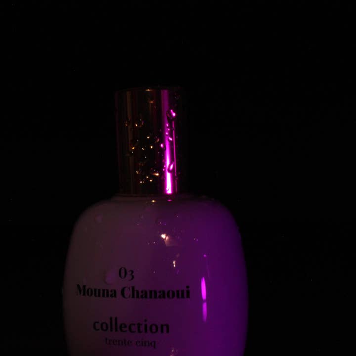 Maison de Parfum Berry - Wholesale Perfume/Eau de Toilette - BLACK HONEYSUCKLE - Unisex Eau de Parfum, 30 ml2