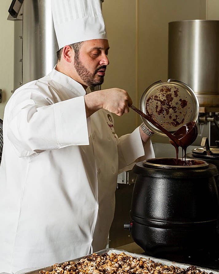 Popinsanity Popcorn & Confections – wholesale Popcorn – Karamell Choklad Drizzle Popcorn | Kosher Gift | Stor väska5