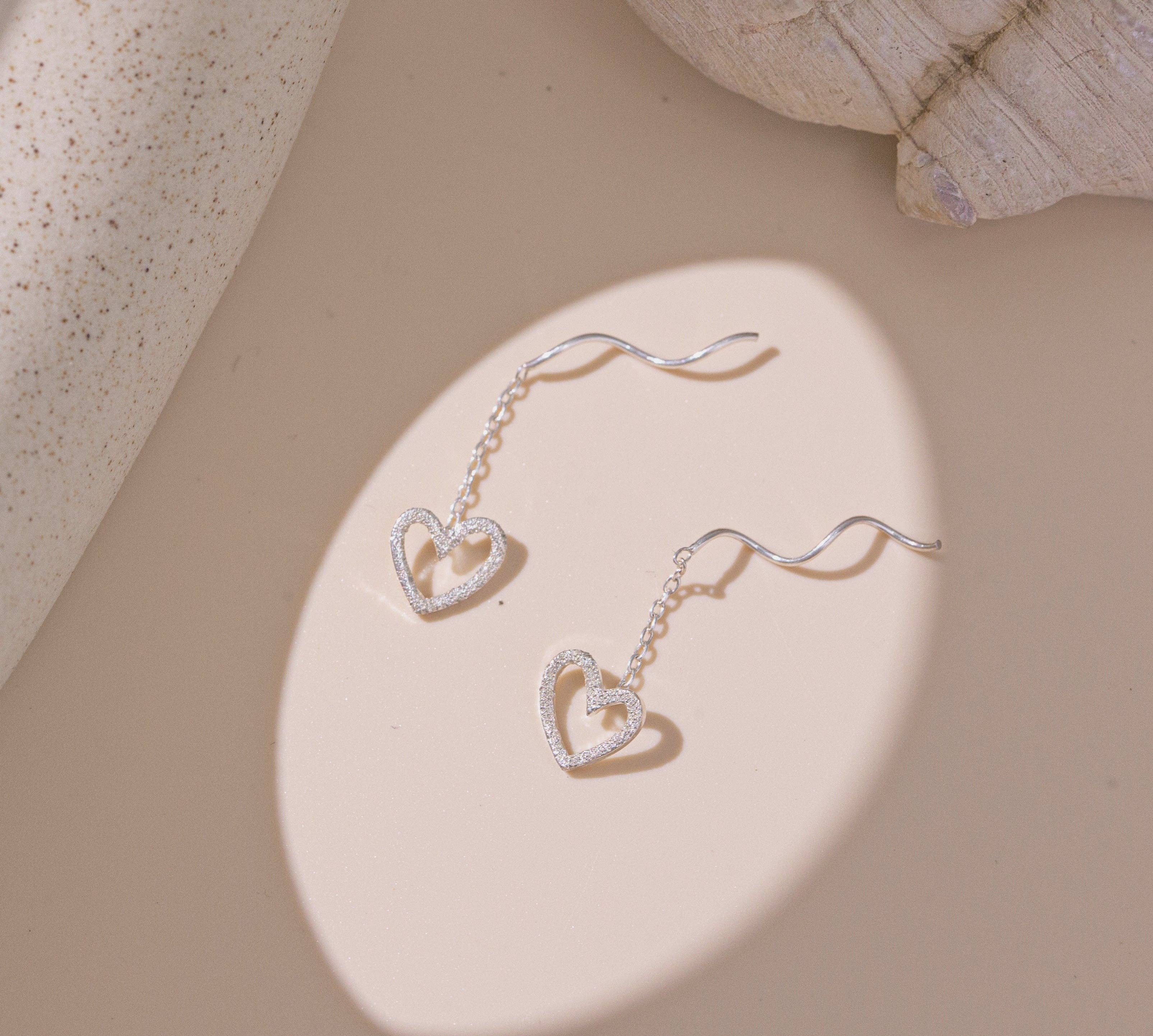 happyzzzsu - Vente Boucles d'oreilles pendantes - Boucles d'oreilles enfileur cœur en argent sterling1