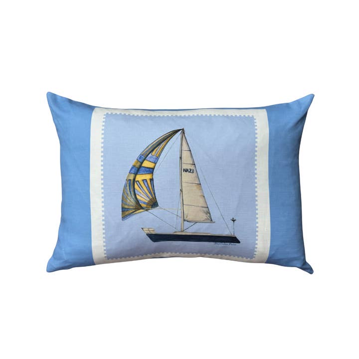 Kuddfodral - Segelbåt med vit ram på blått linne bomull lumbar för wholesale av Goose and Willow