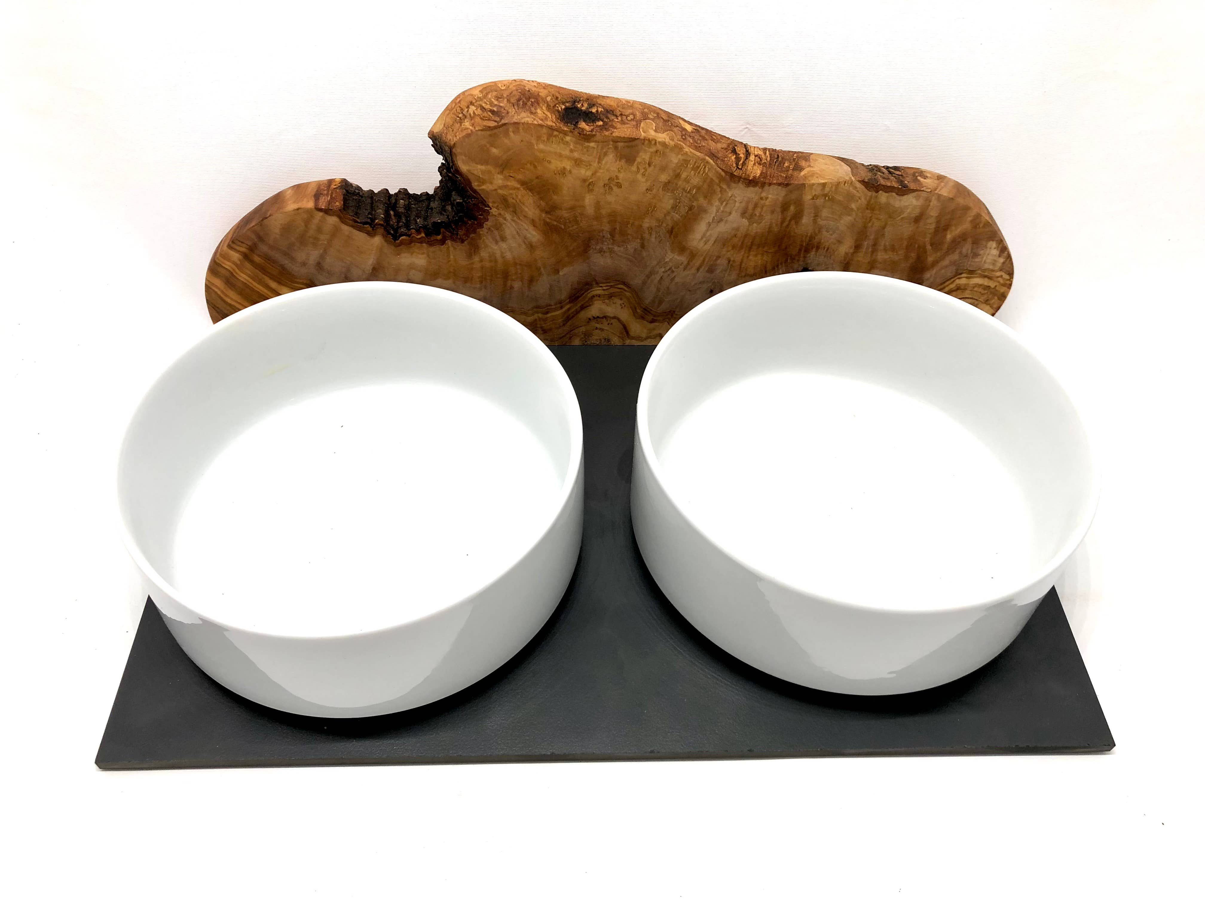 olivenholz-erleben - Venta al por mayor Comedero - Gatos y perros - Estación de alimentación MOUNTAIN con 2 cuencos de porcelana de 1,5 litros y madera de oliva2