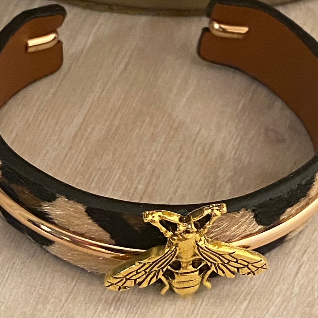 Anthologie, Co. - Wholesale Cuff Bracelet - Queen Bee Cuff Bracelet - Bee Embellished Bracelet12