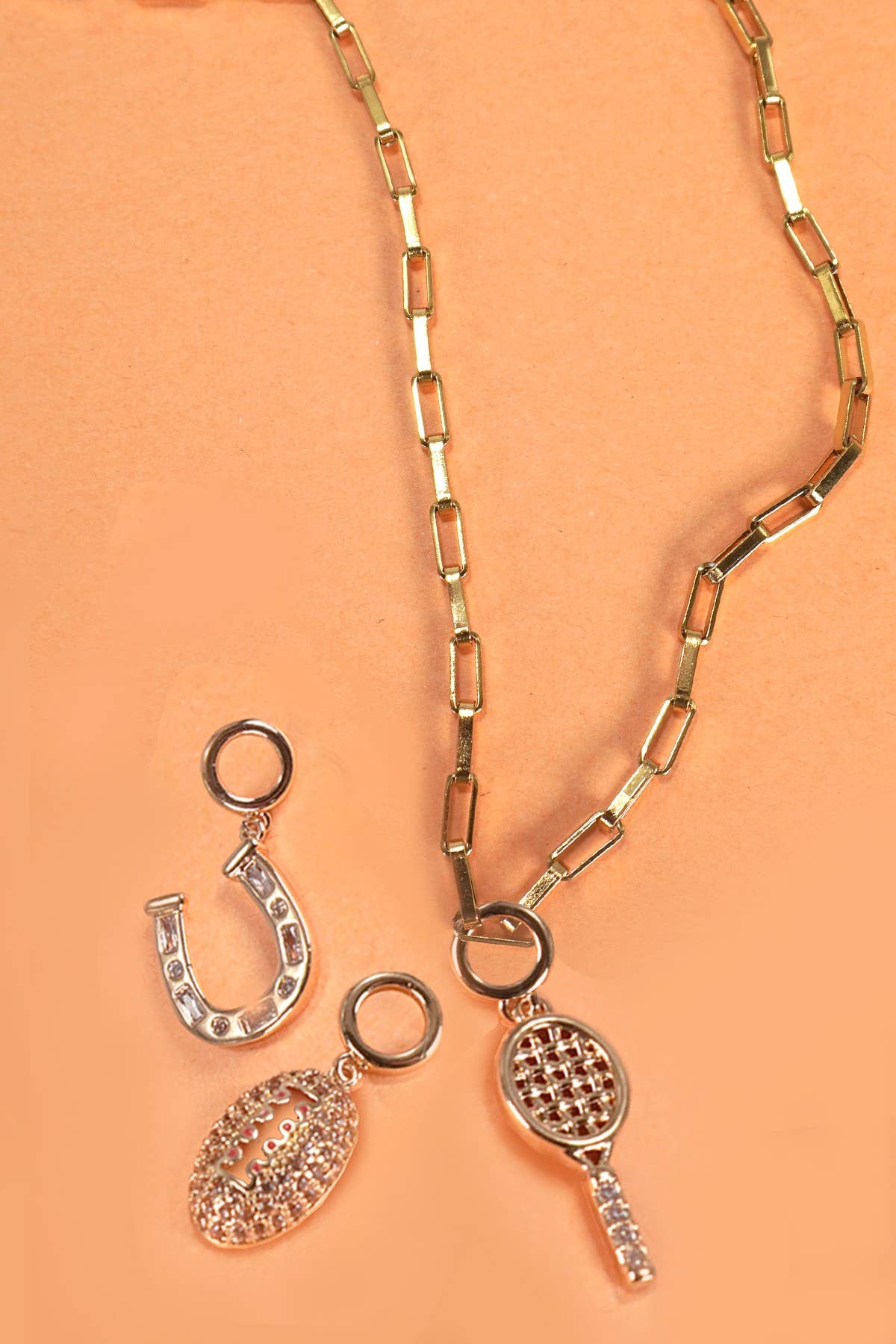 JOSSLYN by wall to wall – Großhandel Individueller Charm/Anhänger – CLUSTER-ANHÄNGER — ANHÄNGER AUS TITANSTAHL ODER MESSING | 40CM10017