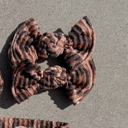 NUOVO Cheetah Wavy Ribbed BloomCLIPS o Fascia in Nylon per la vendita all'ingrosso da parte di Bloom Headwraps