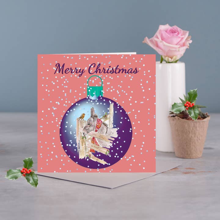 Kerstbal Ezel Wenskaart voor wholesale door Claire Louise