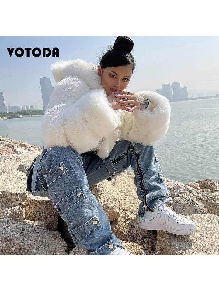 BLEU EVERY FASHION Doudoune de Luxe en Fausse Fourrure avec Capuche Oversize en vente sur Faire6