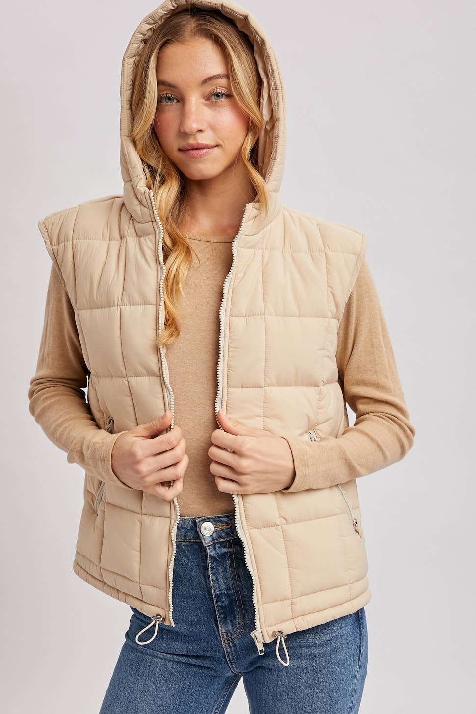Bluivy - Wholesale Outerwear Vest - Women's - PUFFER ZIP-UP HOODED VEST7