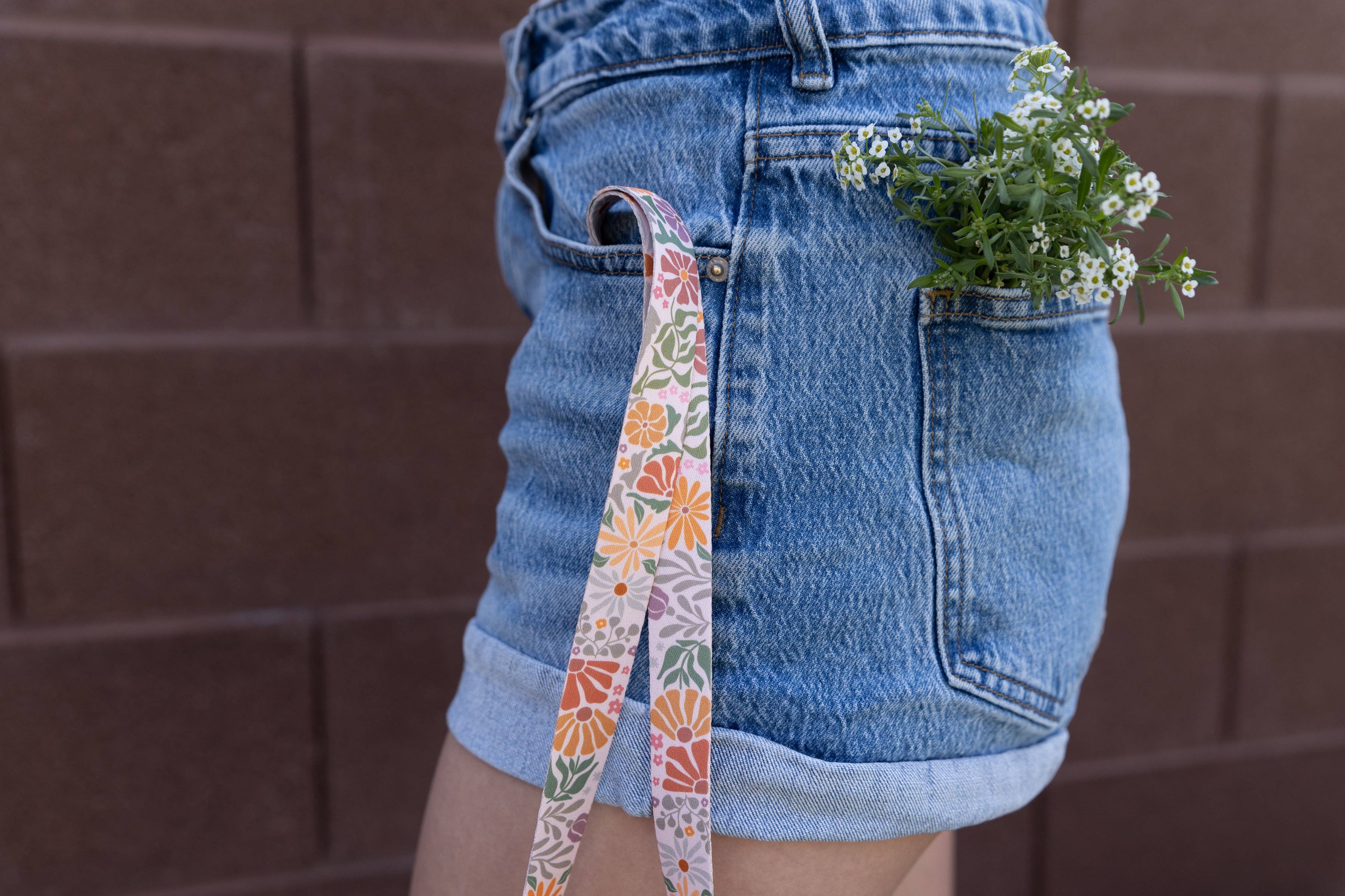 Wildtree - Wholesale Lanyard - Women's - Sunset Floral Neck Lanyard7