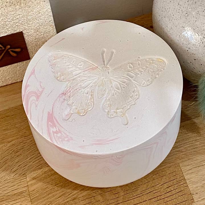 Jessa Eco Pink Bowl Candle - Handgemaakt vat - Vlinder voor wholesale door Sol Candles & Scents
