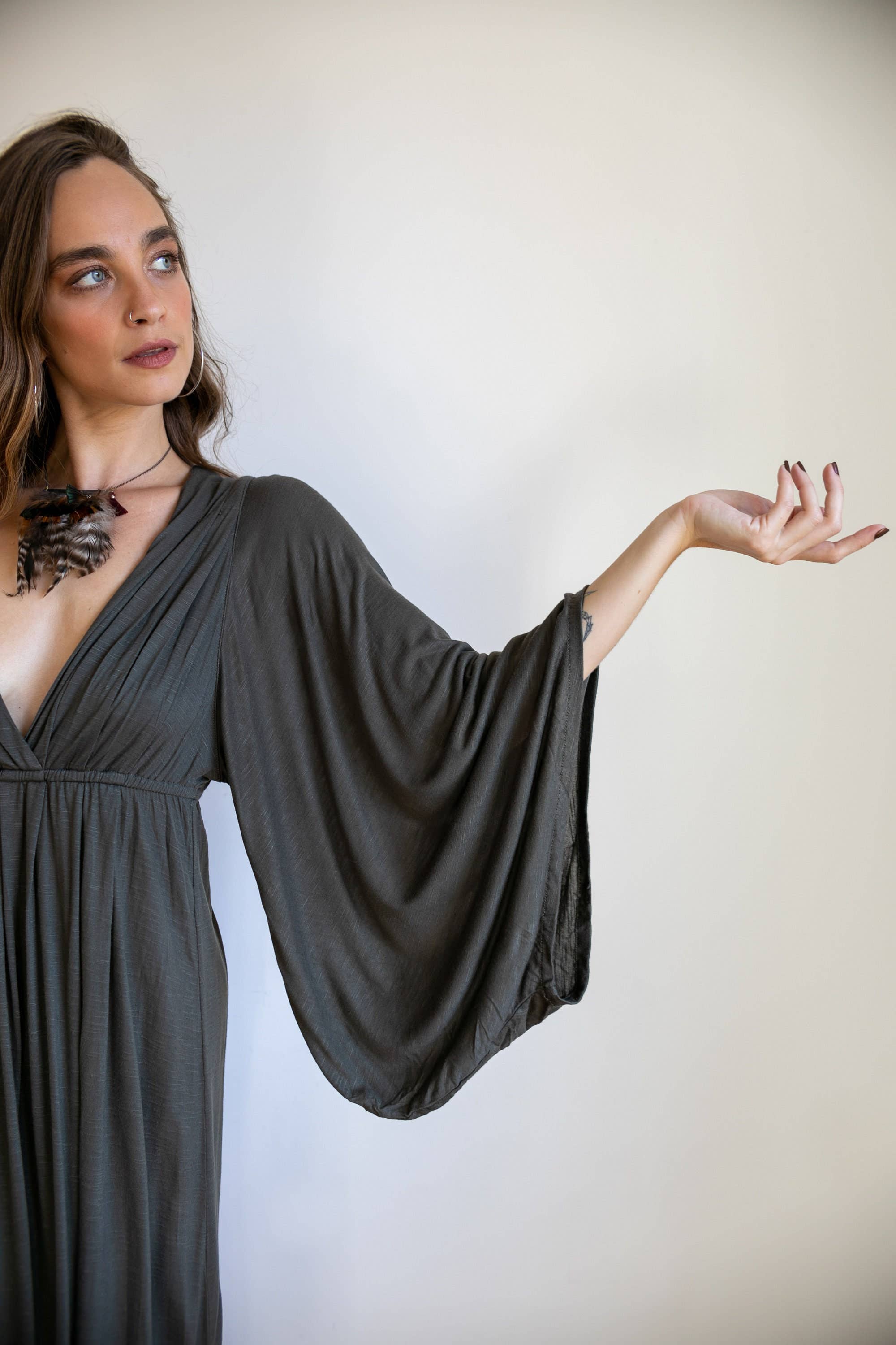 Paramita Designs - Vente Robe – femme - Robe longue déesse à manches cloche25
